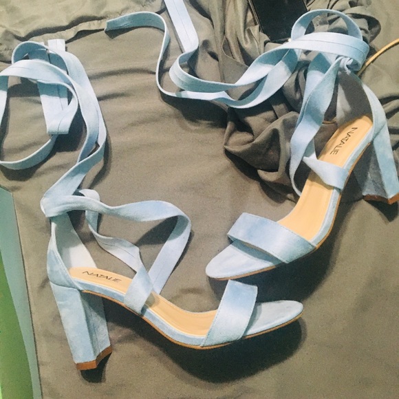 light blue tie heels